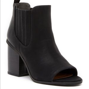 BC Breezy Suede open toe boots New Size 6.5